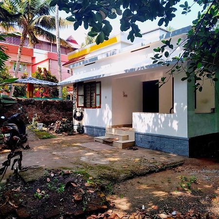 Gogonuts Hostel Varkala Eksteriør billede