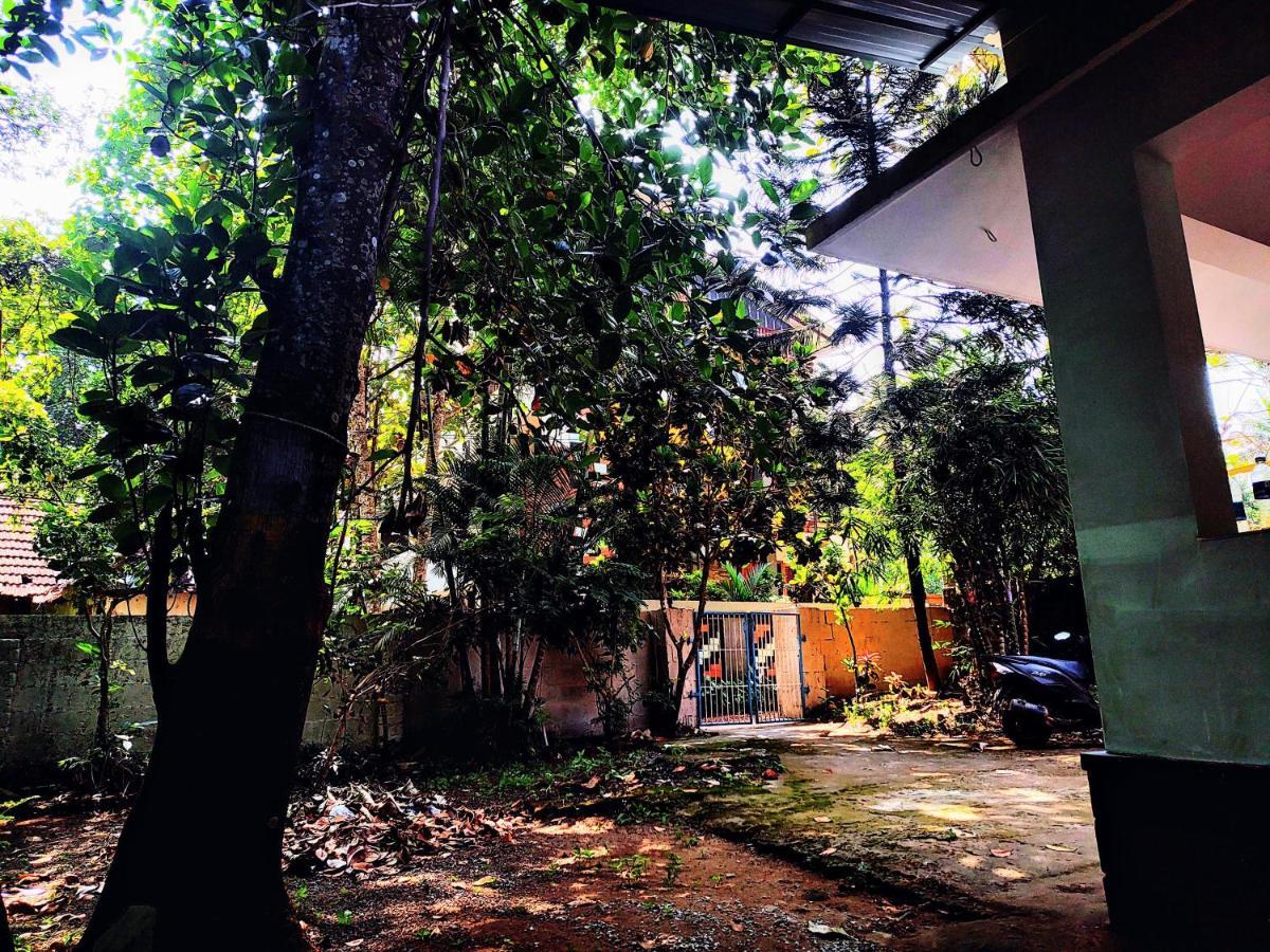 Gogonuts Hostel Varkala Eksteriør billede